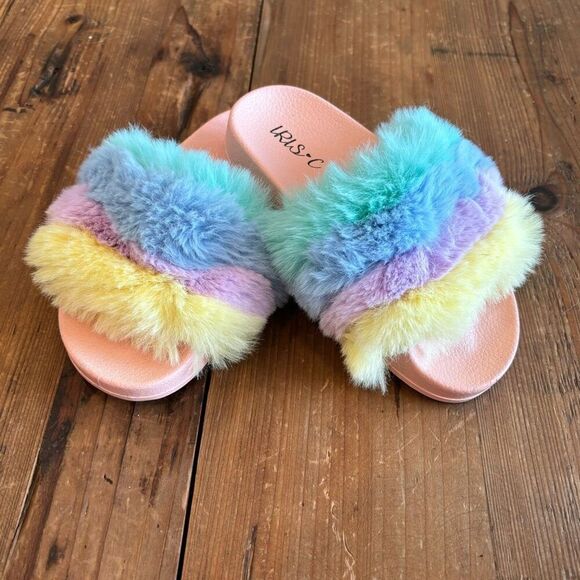 Iris C Furry Slides Faux Fur Rainbow Plush Pink Slipper Size 11 - Picture 2 of 10